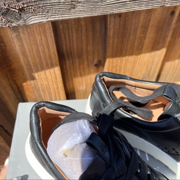 Vionic Woman’s Abyss Ysenia Black Fashion Leather Lace Up Sneaker Platform Sz 6 - Picture 7 of 8